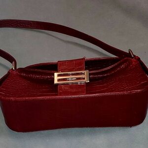 Carla Mancini Chic Burgundy Leather Croc-Embossed Silver Shoulder Bag